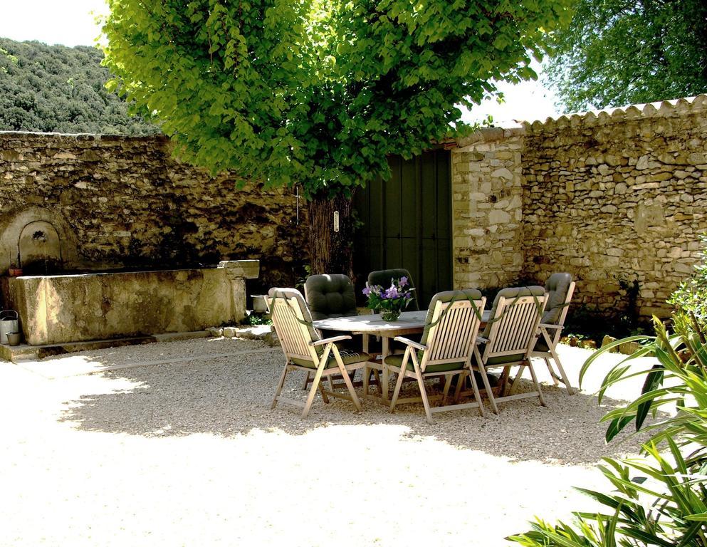 Le Mas De La Fontaine Bed & Breakfast Le Pegue Dış mekan fotoğraf
