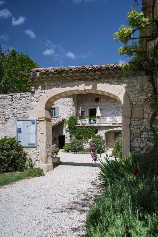Le Mas De La Fontaine Bed & Breakfast Le Pegue Dış mekan fotoğraf
