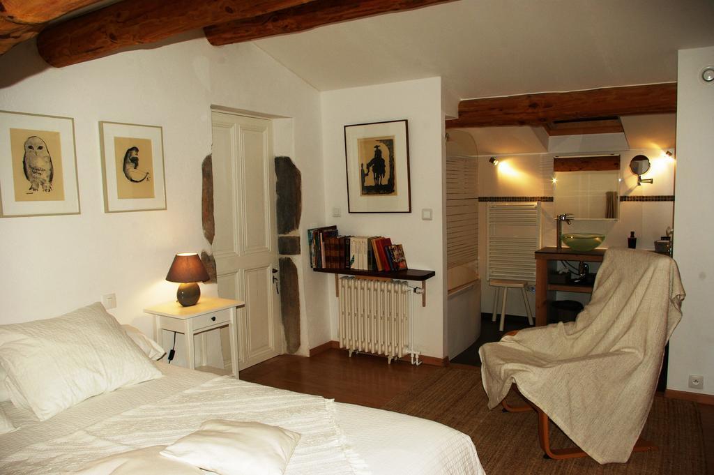 Le Mas De La Fontaine Bed & Breakfast Le Pegue Dış mekan fotoğraf